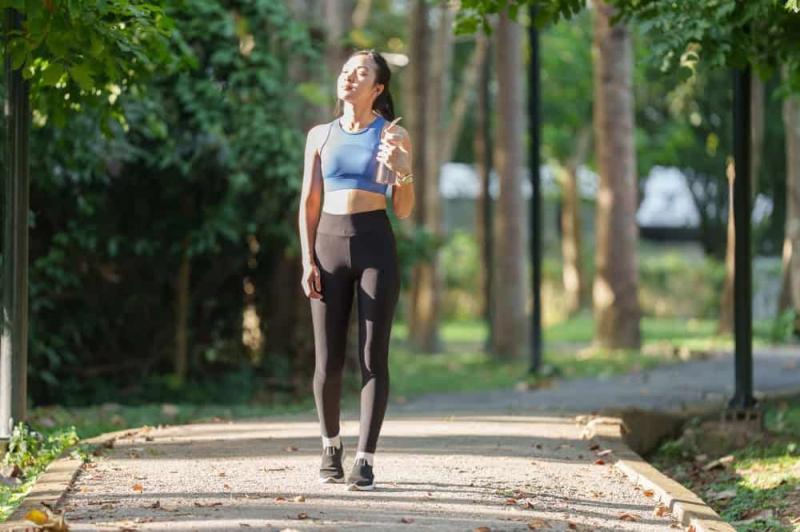 Sau 40 tuổi, có những ngày tôi ăn ít, tập nhiều hơn… mà mỡ vẫn ở nguyên đó: Sau này tôi mới biết sự thật!- Ảnh 3.