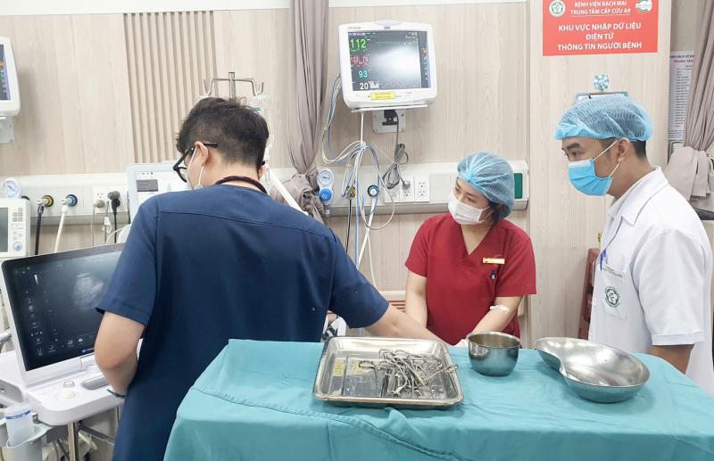 Những người 'đu dây tử thần' ở A9- Ảnh 2.