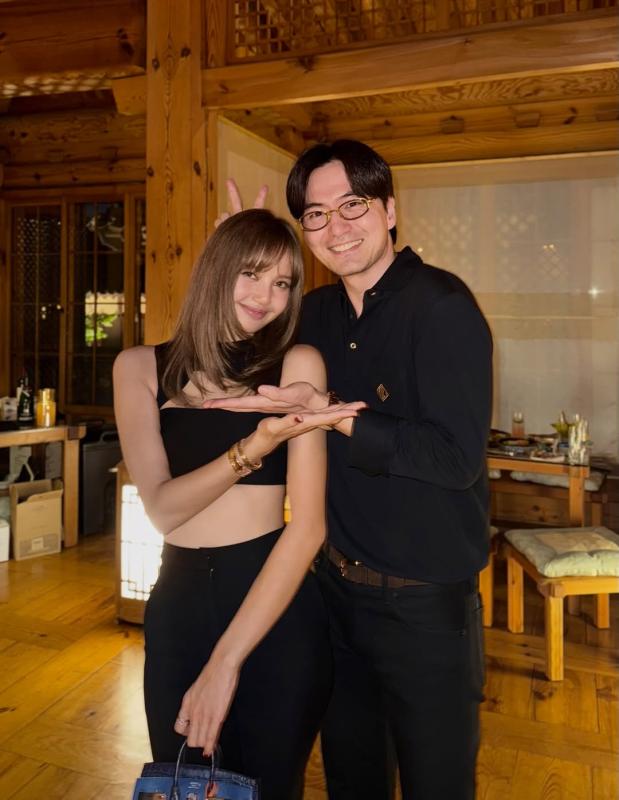 Lisa mở đầu 2026 với quá nhiều Hermès- Ảnh 1.