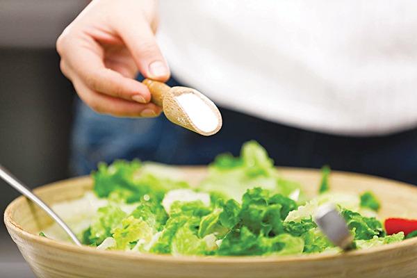 Ăn nhạt, uống nhiều nước: Bí quyết tốt cho thận hay chỉ là hiểu lầm của nhiều người?- Ảnh 4.