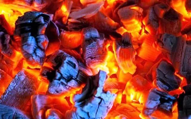 Rét đậm - đừng để việc sưởi ấm cướp đi sinh mạng- Ảnh 1.