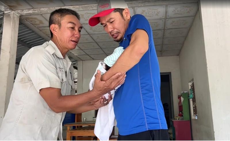 Nam diễn viên yêu thầm Việt Hương, cưới vợ kém 26 tuổi, 52 tuổi có con: Bỏ phố về quê, làm 1 nghề mưu sinh- Ảnh 4.