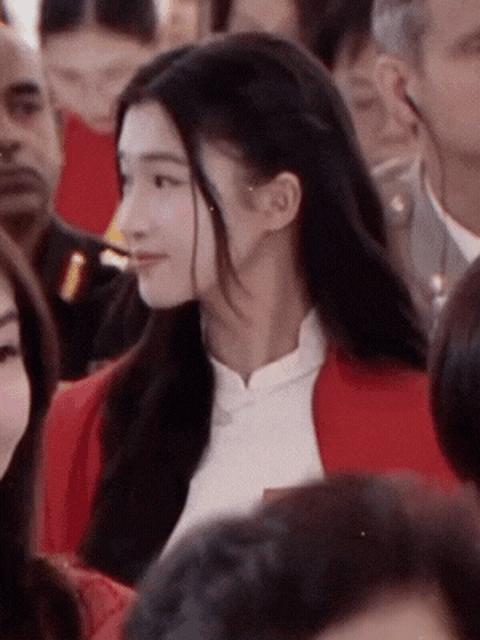 Phương Nhi và thiếu gia Minh Hoàng cứ xuất hiện là 