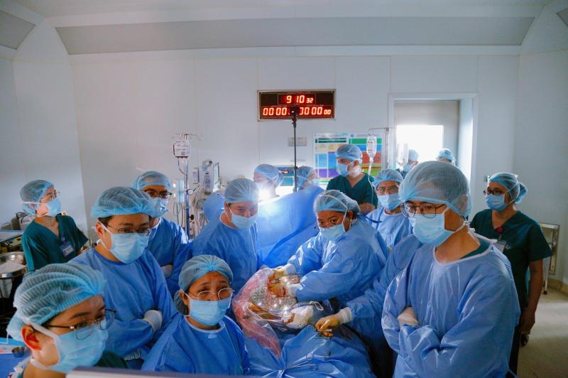 Cứu sống bào thai dị tật tim rất nặng ngay trong bụng mẹ- Ảnh 1.