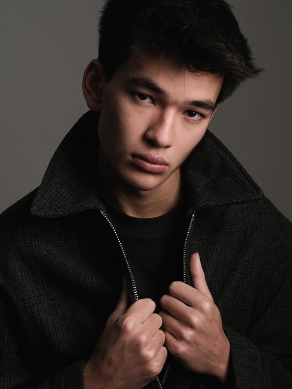 Hot boy bóng rổ Saigon Heat chuyển hướng làm người mẫu, diễn cho Ralph Lauren tại Milan Fashion Week: Kim Lý là mentor của tôi- Ảnh 12.