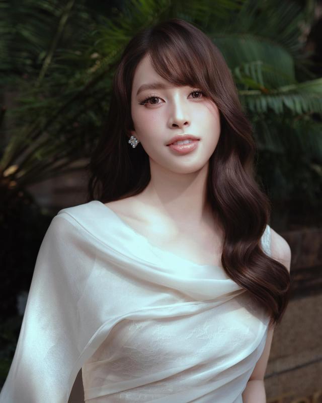 Đỗ Hà nhún nhường khi đứng cạnh Tiểu Vy- Ảnh 5.