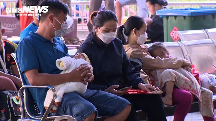 Bác sĩ chỉ cách phòng bệnh cho trẻ nhỏ thời điểm giao mùa- Ảnh 1.