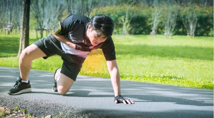 Người đàn ông đột tử khi đang tập thể dục buổi sáng, bác sĩ cảnh báo: Dậy sớm tập thể dục phải tránh 3 sai lầm này- Ảnh 1.