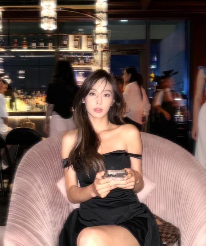 Hot girl đường phố mặc đơn giản vẫn hút hơn 16 triệu người xem là ai?- Ảnh 7.