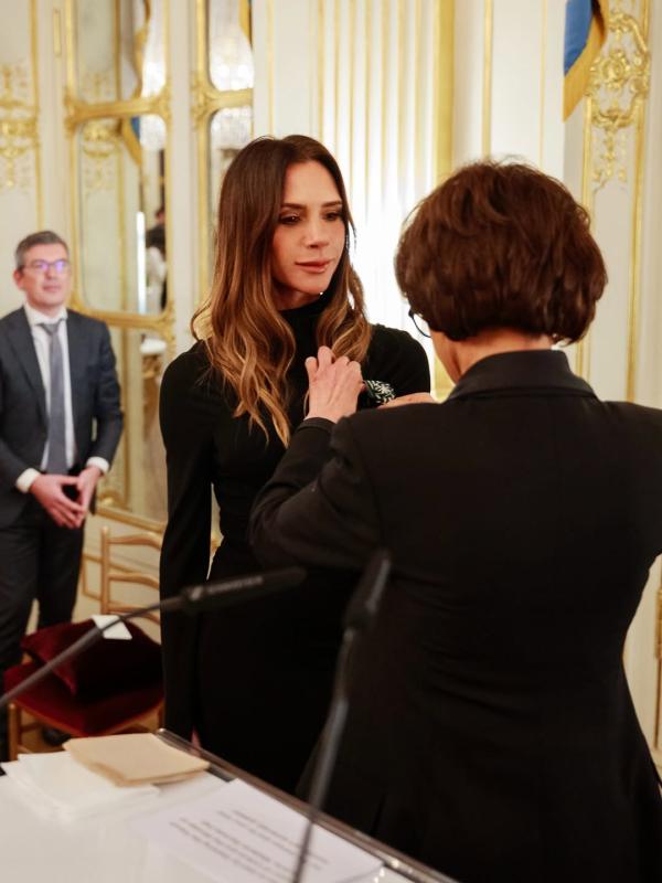 Giữa drama rạn nứt, Beckham tung ảnh hạnh phúc gia đình, Victoria Beckham nói thẳng 1 điều về các con- Ảnh 3.