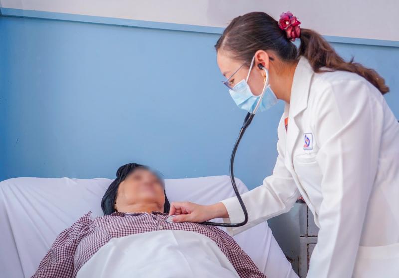 Nhận diện cơ thể “kêu cứu” nếu ăn phải thịt heo nhiễm độc- Ảnh 2.