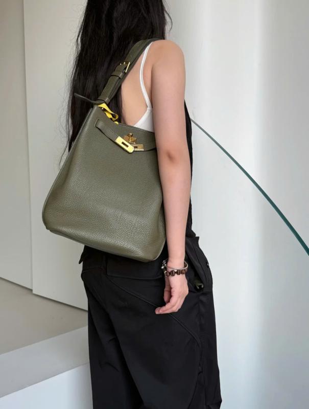 Hermès tiếp tục tạo cơn sốt với phiên bản nâng cấp từ 1 chiếc túi huyền thoại- Ảnh 1.