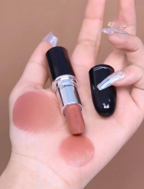 Có hãng son cứ trời lạnh là chiếm sóng MXH: Quá nhiều màu hot trend, lên môi slay thôi rồi!- Ảnh 13.