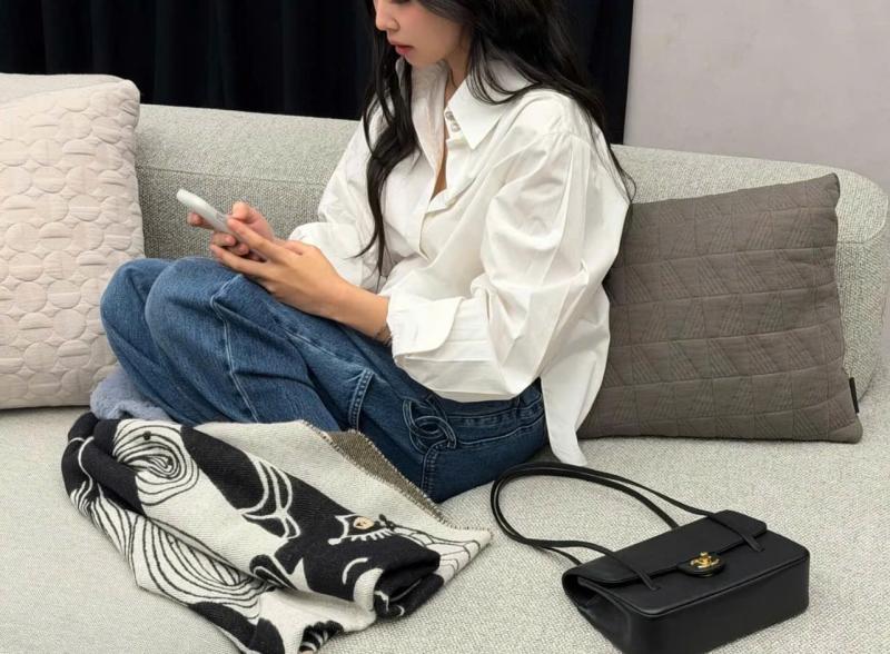 Túi mới của Chanel lại khiến dân tình muốn tiêu cả trăm triệu- Ảnh 14.