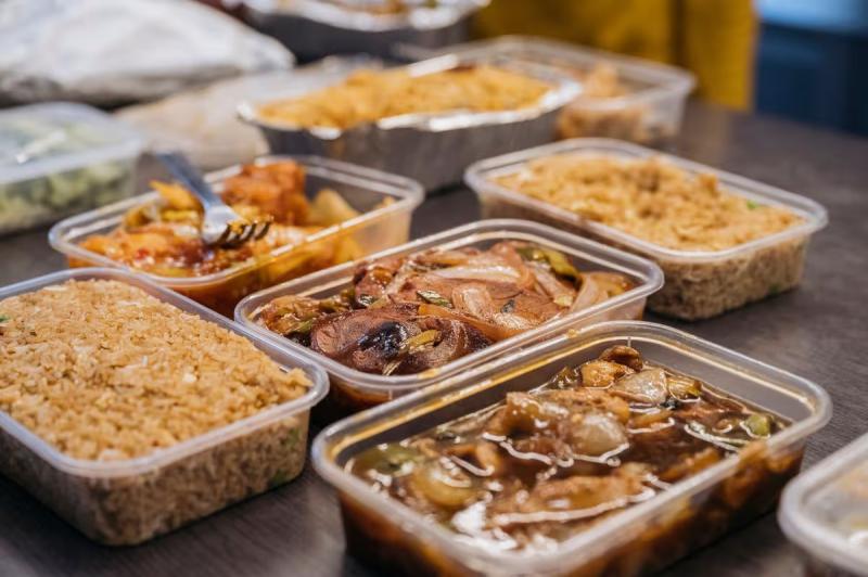 Người đàn ông nguy kịch vì ăn thức ăn thừa, bác sĩ cảnh báo: 6 loại thực phẩm để lâu dễ gây ngộ độc, đắt mấy cũng nên bỏ đi- Ảnh 2.