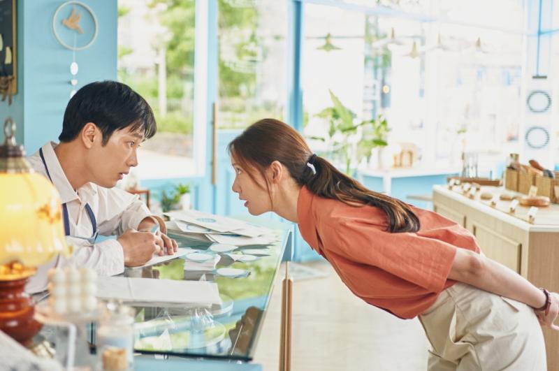 Phim Tết vừa chiếu đã đá hết bom tấn khác ra mé mương: Nữ chính ngắm 1000 lần vẫn đẹp, chưa xem thì xem gấp- Ảnh 5.