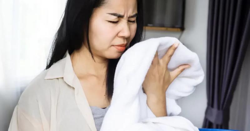 Chưa 30 tuổi đã bị đồng nghiệp bóng gió răng "có mùi người già": Nhiều người trẻ giật mình lo lắng Tết này không dám lại gần ai- Ảnh 4.
