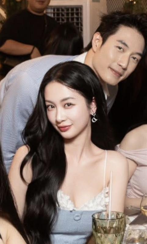 Vbiz có cặp sao nghi 