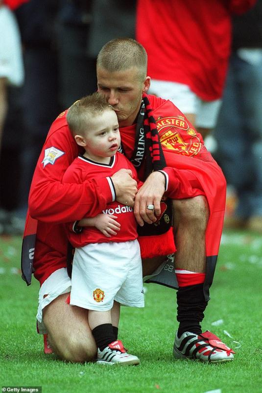 Chạnh lòng thay David Beckham: Đăng ảnh nhớ thương con giữa lúc cậu cả ngỗ nghịch phũ phàng xoá hình xăm tri ân bố- Ảnh 3.