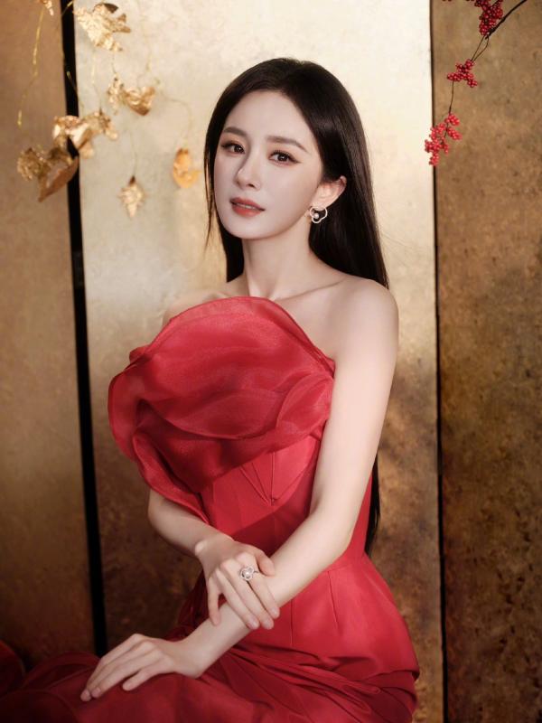 Đào mai nở rộ cũng thua mỹ nhân đẹp nhất 29 Tết: Visual nữ thần mùa xuân, càng ngắm càng vui phơi phới- Ảnh 14.