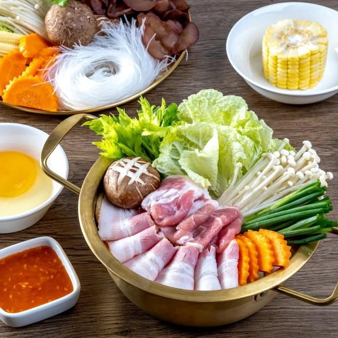 Ngoài độc thân, thành đạt, nữ diễn viên U50 này còn có bí quyết giảm cân trong 5 ngày: Giảm 10kg không tăng trở lại nhờ 1 món hầm- Ảnh 3.