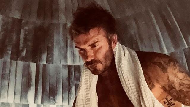 Không phải nhịn ăn khắc nghiệt, huấn luyện viên cá nhân của David Beckham tiết lộ 5 nguyên tắc giữ vóc dáng đỉnh cao- Ảnh 2.