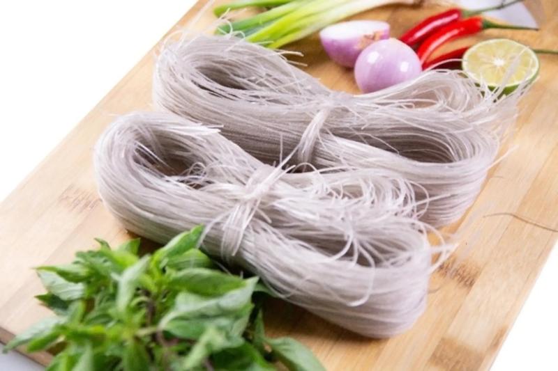 Củ dong riềng tưởng chỉ để ăn cho ấm bụng, hóa ra lại giúp xương chắc, mắt khỏe, đề kháng tốt hơn- Ảnh 3.