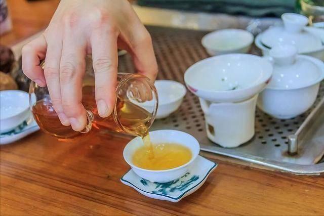 4 kiểu uống trà được đưa vào "danh sách tổn thương gan": Dù thích bao nhiêu cũng phải ngậm miệng- Ảnh 2.