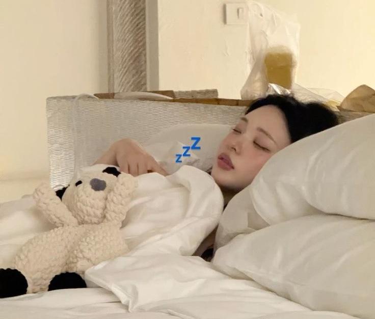 Tết rảnh mấy cũng không ngủ kiểu này! Bác sĩ cảnh báo: Gây viêm mãn tính, càng ngủ càng mệt nhưng nhiều người thích- Ảnh 1.