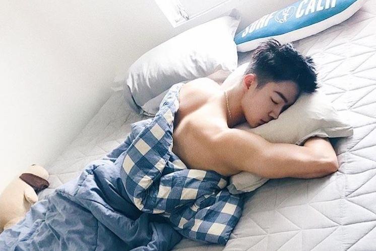 Tết rảnh mấy cũng không ngủ kiểu này! Bác sĩ cảnh báo: Gây viêm mãn tính, càng ngủ càng mệt nhưng nhiều người thích- Ảnh 3.