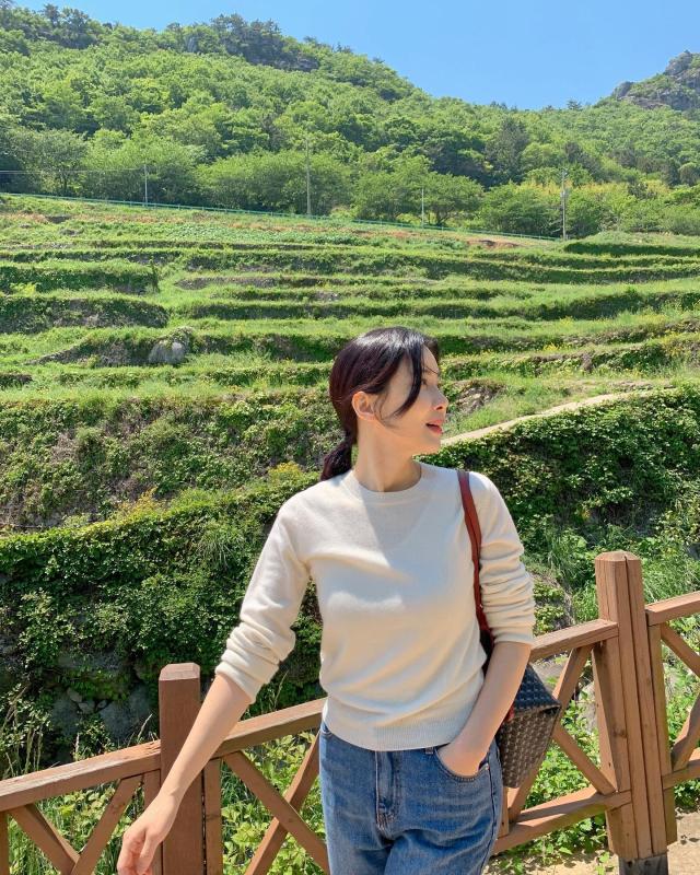 Đến khi 47 tuổi, tôi cũng muốn diện đồ đơn giản mà chuẩn thanh lịch như Lee Bo Young- Ảnh 10.