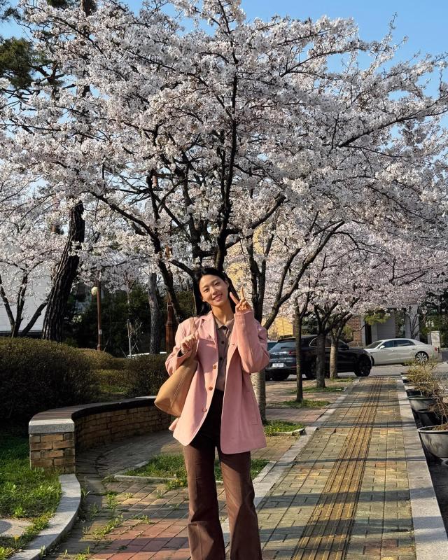 Mỹ nữ đóng cùng Song Hye Kyo trong siêu phẩm sắp chiếu: Nhan sắc như thiên thần, style xuất sắc- Ảnh 12.