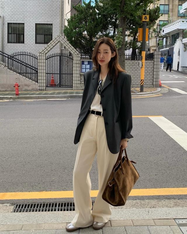 Vợ sắp cưới của "ông hoàng phóng vé" xứ Hàn: Trẻ măng ở tuổi 37, style đỉnh thế nào mà có 1 triệu lượt follow?- Ảnh 8.