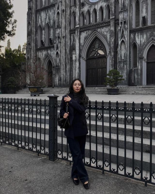 Văn Mai Hương đam mê diện đồ basic, nhưng style bộ nào cũng nổi bật- Ảnh 2.