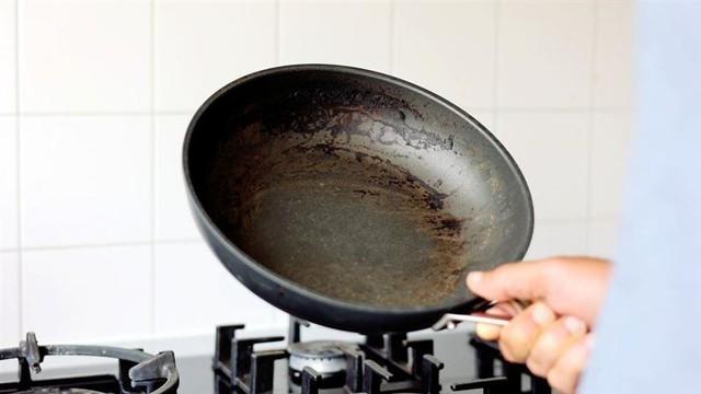 Tôi từng nghĩ đun sôi là sạch… nhưng hóa ra có 3 thứ vẫn âm thầm tàn phá gan thận, đáng tiếc nhiều người lại "giữ khư khư"- Ảnh 4.