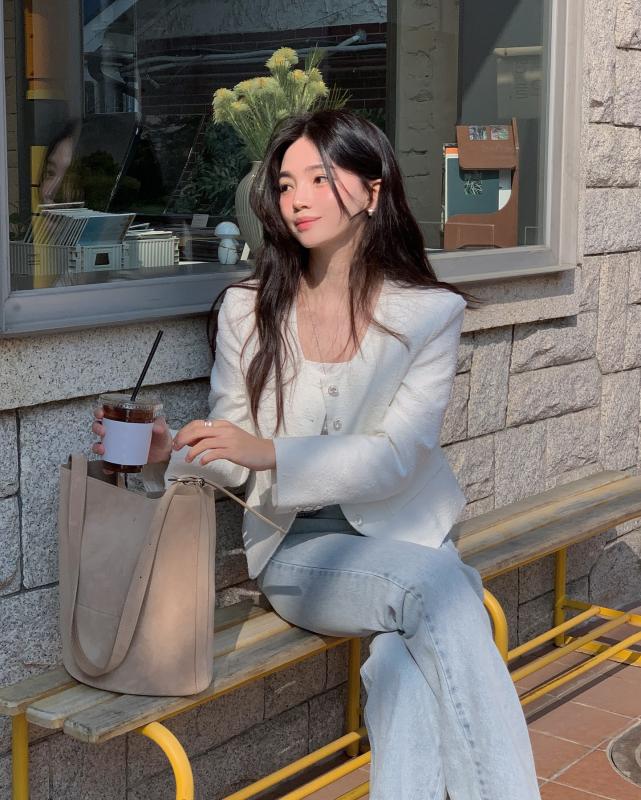 Nếu thời tiết dịp Tết ấm áp, chị em cứ mặc 5 công thức trang phục là chuẩn đẹp- Ảnh 6.