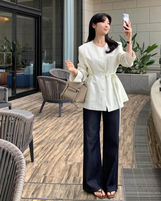 Mẫu áo đang "hot" khủng khiếp: Cứ mặc là dáng thon thả hơn, chuẩn thanh lịch từ công sở ra phố- Ảnh 1.