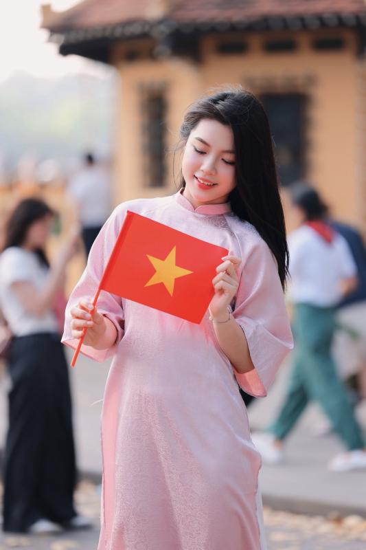 "Thiên thần" bóng chuyền Việt Nam lọt Top 10 thế giới: Visual tựa nàng thơ, tung bộ ảnh Tết "vạn người mê"- Ảnh 1.