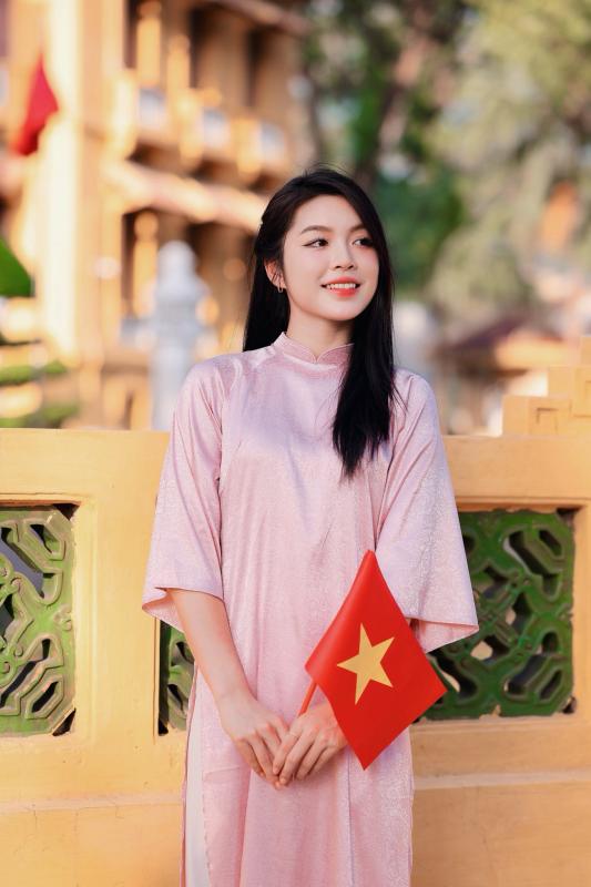 "Thiên thần" bóng chuyền Việt Nam lọt Top 10 thế giới: Visual tựa nàng thơ, tung bộ ảnh Tết "vạn người mê"- Ảnh 2.