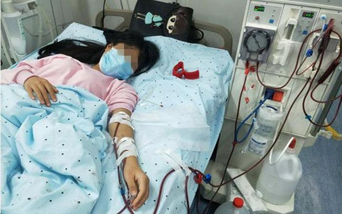 Ngày càng nhiều người còn trẻ đã phát hiện suy thận, bác sĩ tố giác: 4 kiểu uống nước "phá thận" không kém gì lười uống- Ảnh 1.