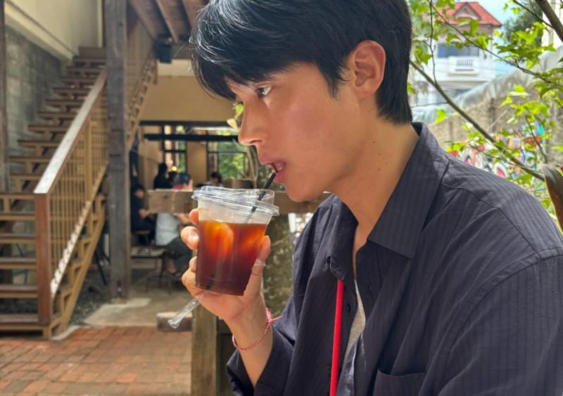 Khát "khô cổ" cũng KHÔNG được uống 6 loại nước này sau khi thức dậy buổi sáng, khác nào "tự đầu độc"- Ảnh 2.