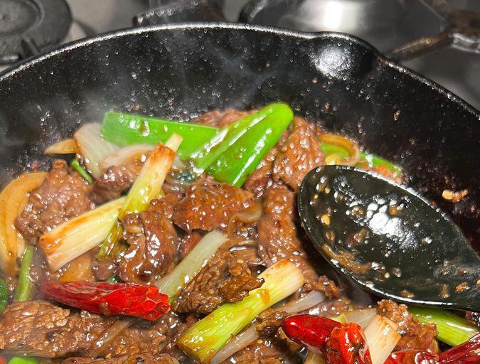 Đi chợ Tết mua thịt bò thấy 4 đặc điểm này phải "quay xe" ngay, tặng MIỄN PHÍ cũng đừng mang bệnh về nhà- Ảnh 3.