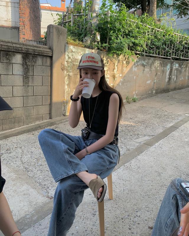 Vợ sắp cưới của "ông hoàng phóng vé" xứ Hàn: Trẻ măng ở tuổi 37, style đỉnh thế nào mà có 1 triệu lượt follow?- Ảnh 6.