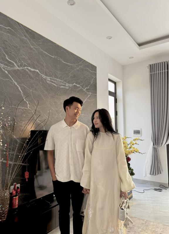 Thành Chung cặm cụi gói bánh chưng trong biệt thự trước ngày ông Công ông Táo- Ảnh 5.