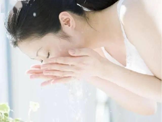 Dù không thức khuya nhưng hàng ngày vẫn làm 5 việc này thì chẳng mấy mà già, collagen mất dần khiến chị em 30 tuổi trông như 50- Ảnh 5.