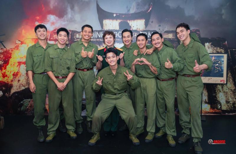 Dàn sao Việt đồng loạt 