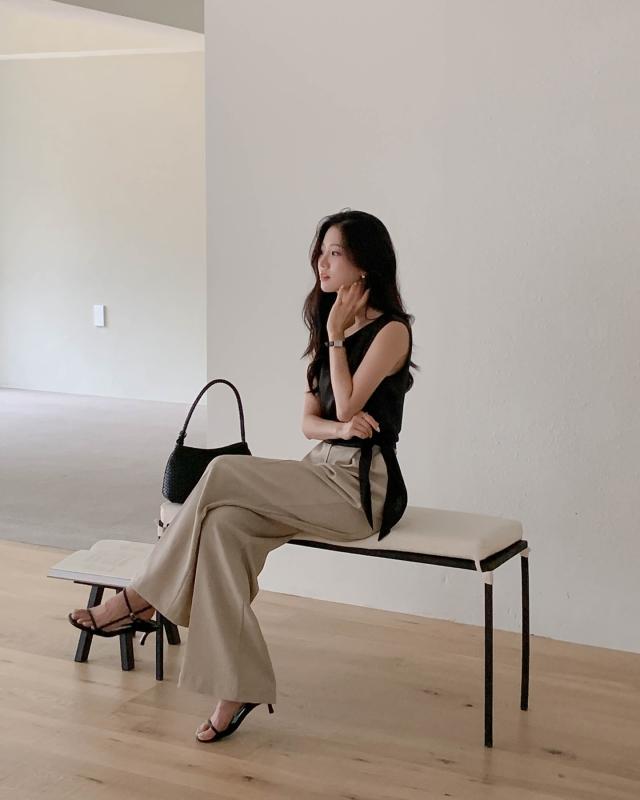 4 kiểu giày phù hợp để mix với quần ống rộng: Tôn dáng tốt và còn tăng điểm sang xịn mịn- Ảnh 10.