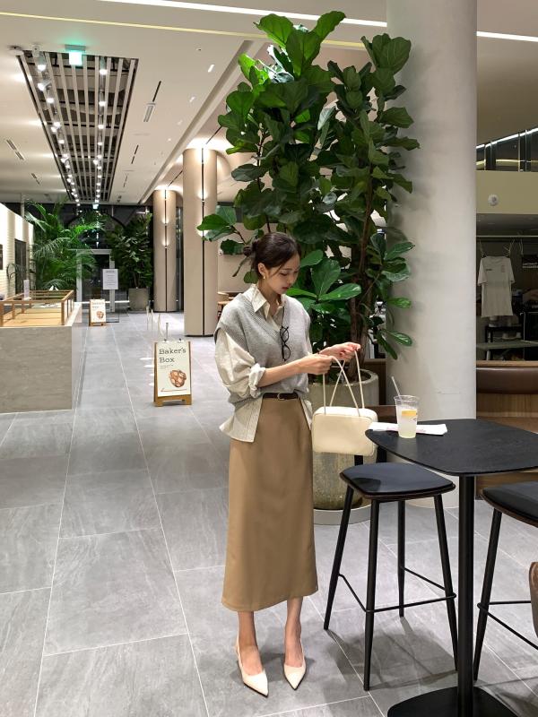 Hai mẫu chân váy công sở đang dẫn đầu về độ hot: Tôn dáng cực đỉnh, mặc lên chuẩn thanh lịch- Ảnh 8.