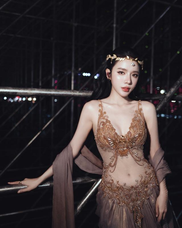 Mỹ nhân là 