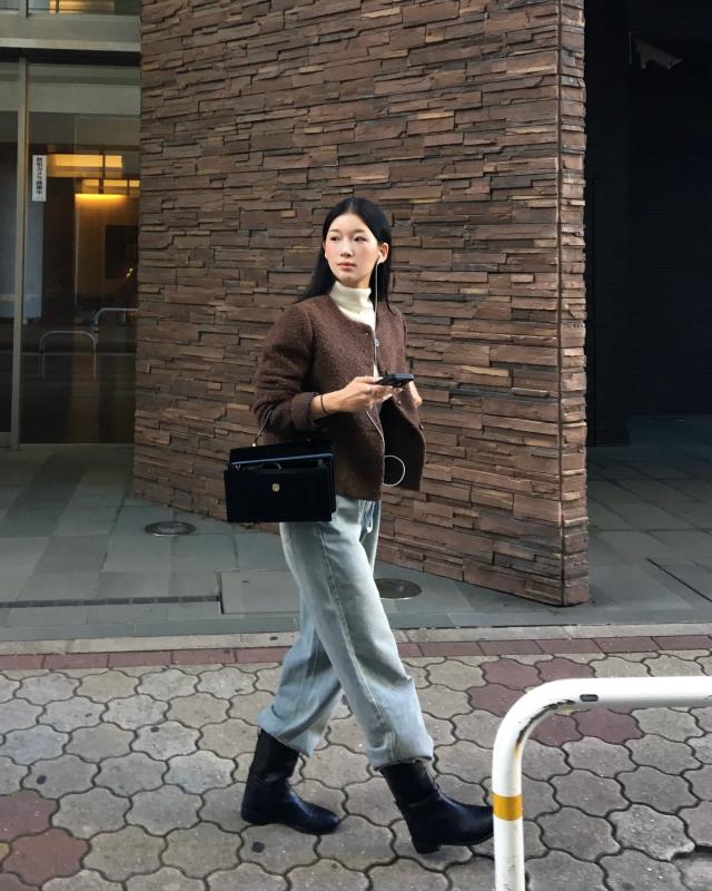 Nàng blogger mặc trang phục màu trung tính mỗi ngày, nhưng set nào cũng đẹp miễn chê- Ảnh 1. Nàng blogger mặc trang phục màu trung tính mỗi ngày, nhưng set nào cũng đẹp miễn chê- Ảnh 1.